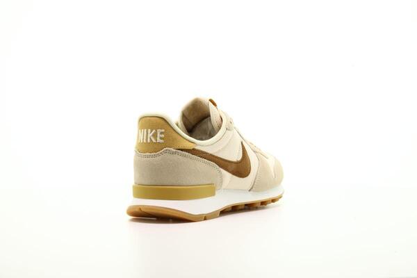 Nike internationalist 2025 beach wheat gold